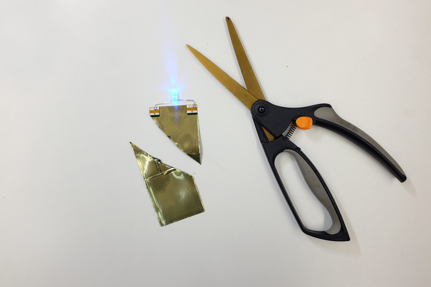 105mAh 3.75V Ultraflexible LITHIUMCERAMIC Battery from 405Nm on Tindie